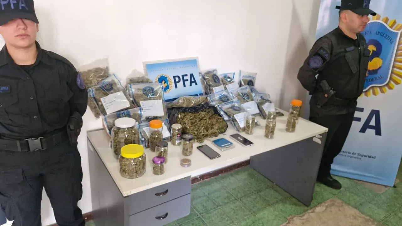Dos hombres fueron arrestados y ahora declarar en la sede de la Fiscalía de la temática de estupefacientes