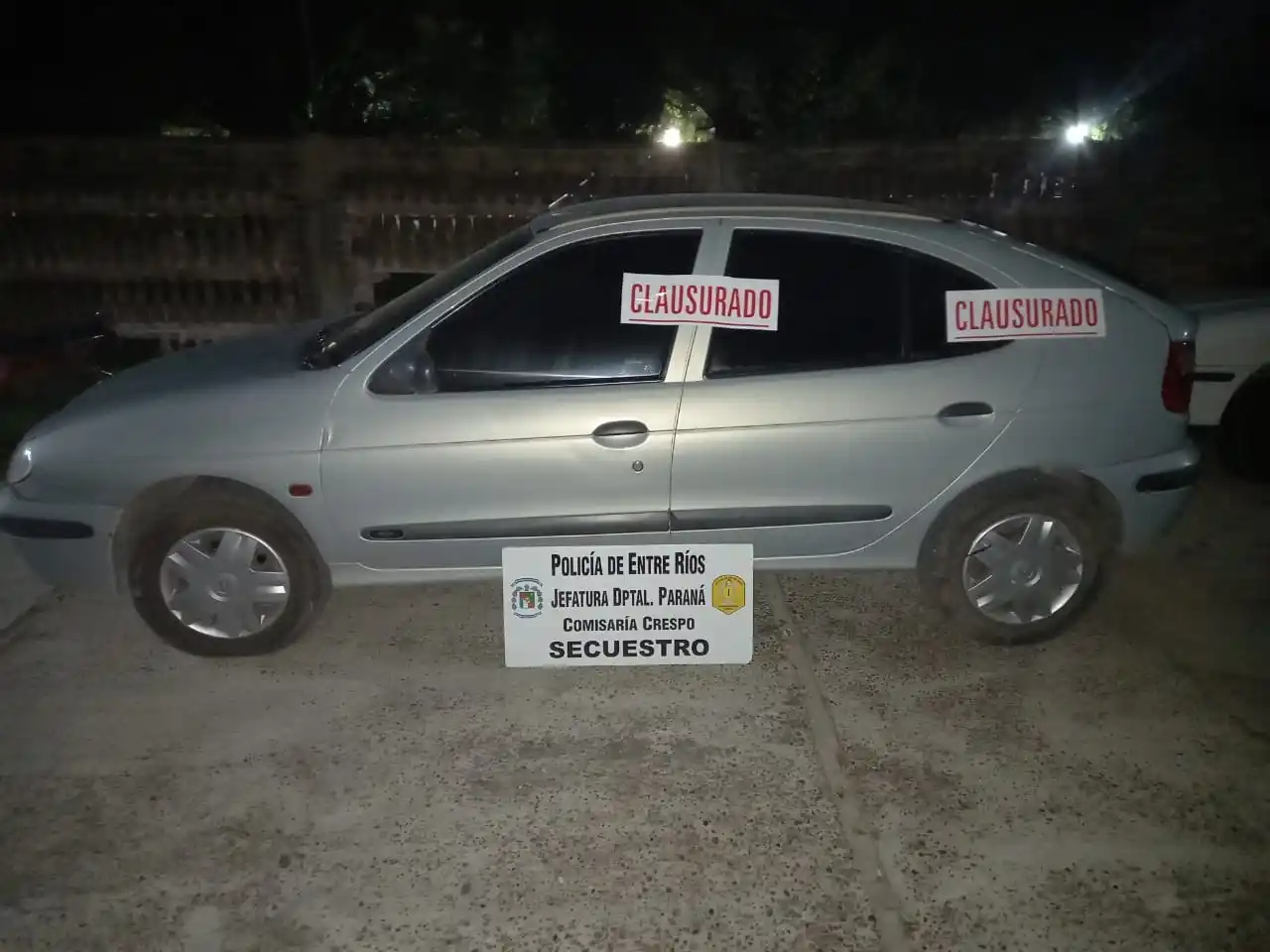 Chocó a un joven con su auto y se dio a la fuga