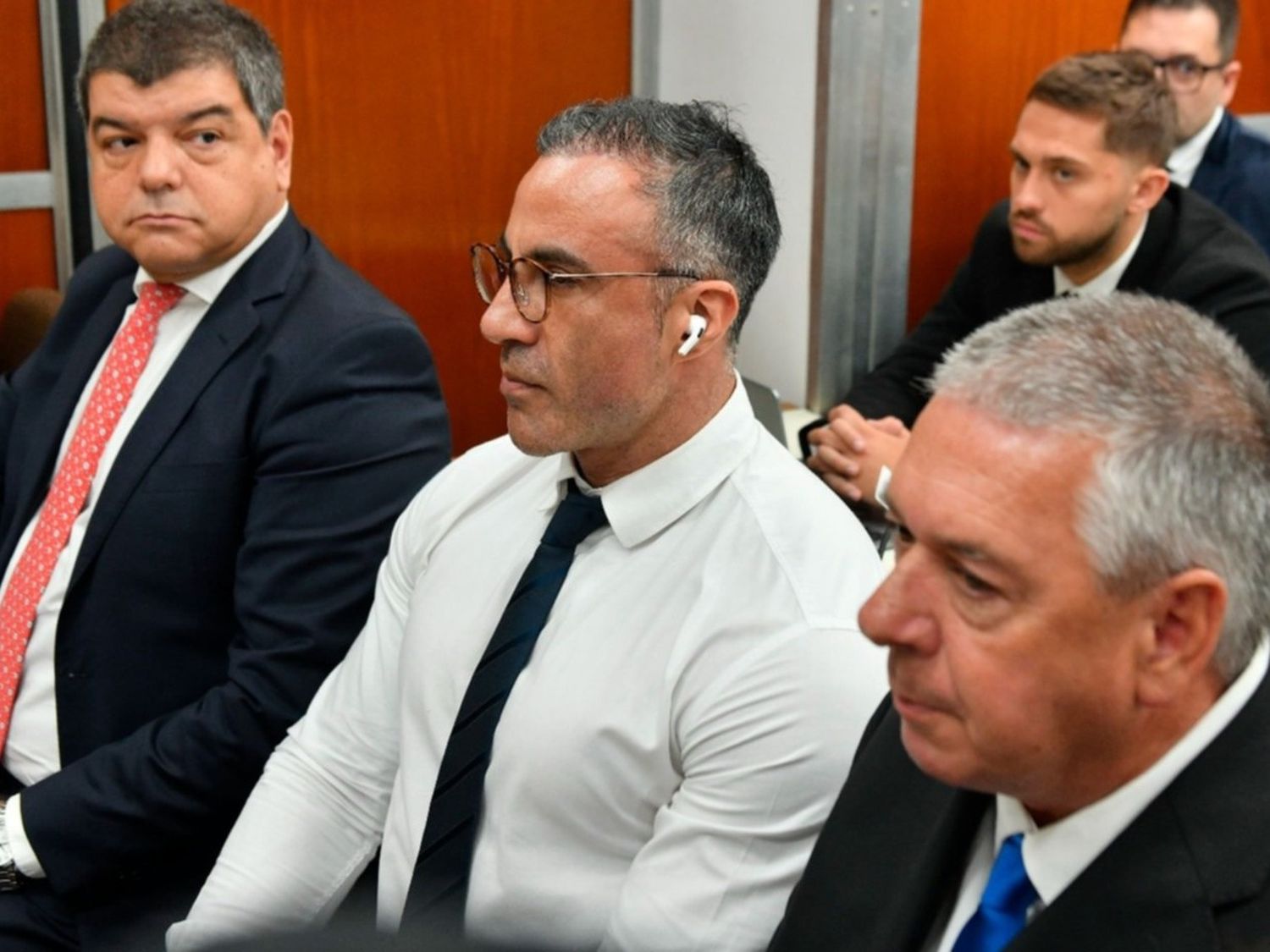 Luque agredió a un reportero gráfico en el juicio por la muerte de Maradona