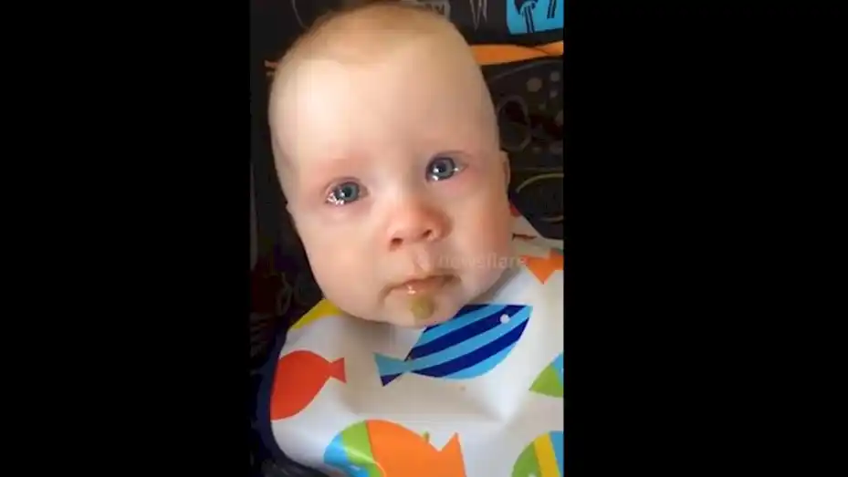 Ternura: las lágrimas de un bebé al escuchar a su mamá cantar