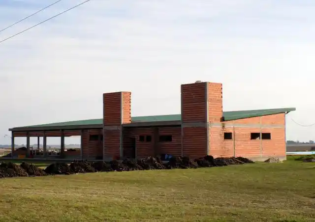 Nuevo polideportivo: el predio ya pertenece al Municipio y se aceleraría el avance de la obra