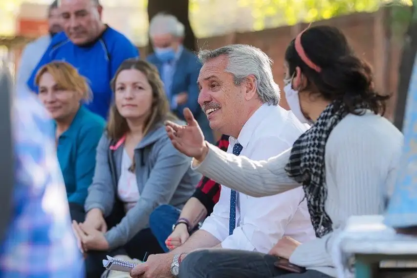 Alberto Fernández visitó el viernes a los Misioneros de Francisco, en la víspera de la peregrinación.