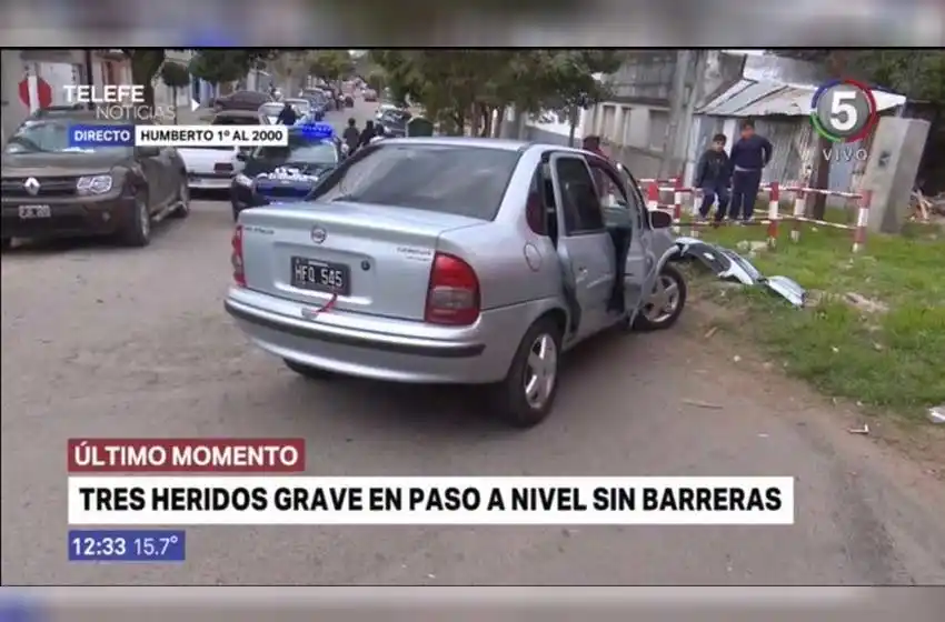 Tres heridos graves luego de que un tren arrollara a un vehículo