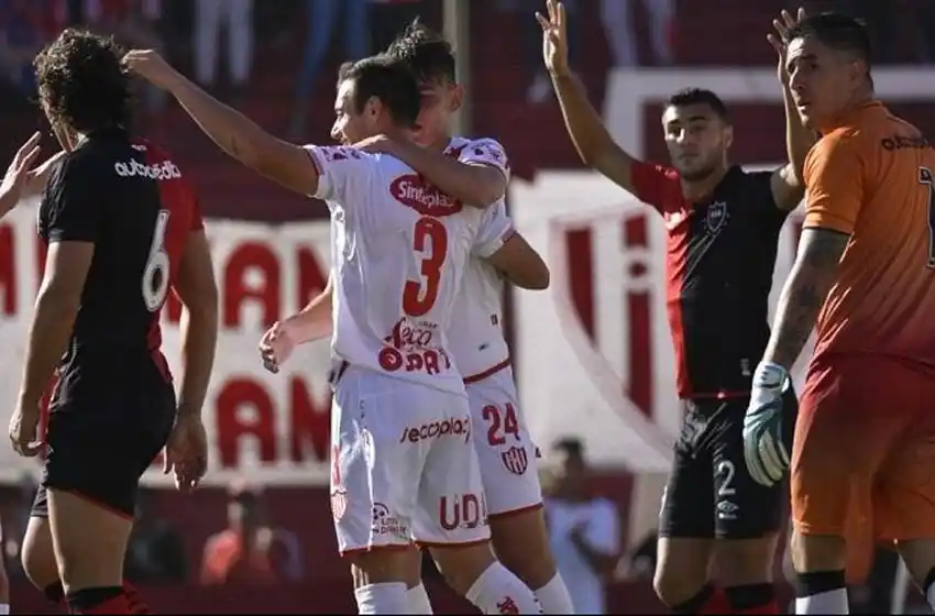 Se adelantó Unión-Newell’s por obras en la iluminación del 15 de Abril