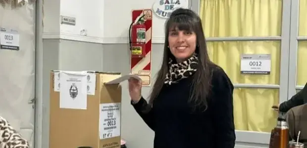 Siguen las fugas en LLA: una concejal de General Pinto pegó el portazo en medio de fuertes diferencias internas