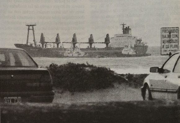 El día que un buque carguero con 27 mil toneladas de trigo quedó varado en Puerto Quequén
