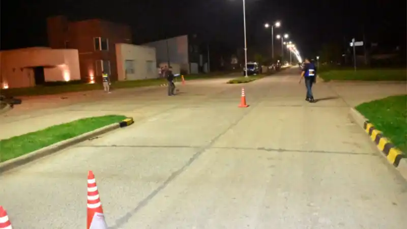 Automovilista alcoholizado chocó contra una moto