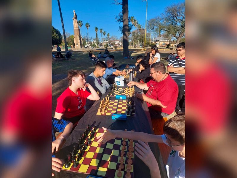 Sigue el “Ajedrez en las plazas”: familiar y para todas las edades