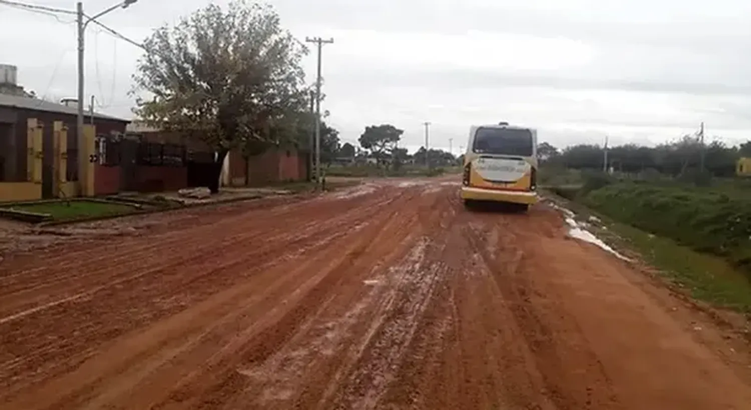 Encontraron semienterrado el cuerpo de un niño de 4 años