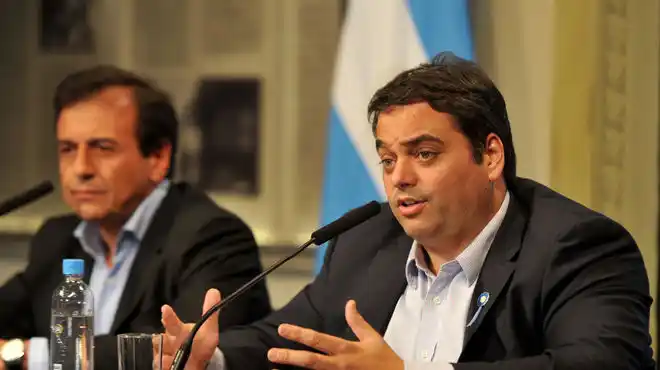 Triaca: "Algunos sindicalistas atrasan y sintonizan en blanco y negro”