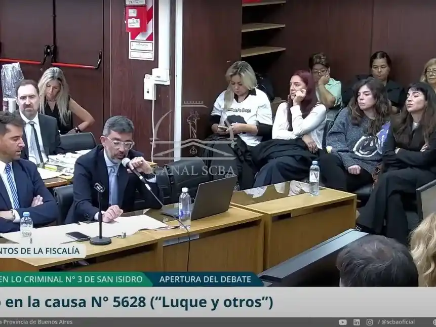 Hoy se desarrolla la segunda jornada del juicio por la muerte de Maradona.