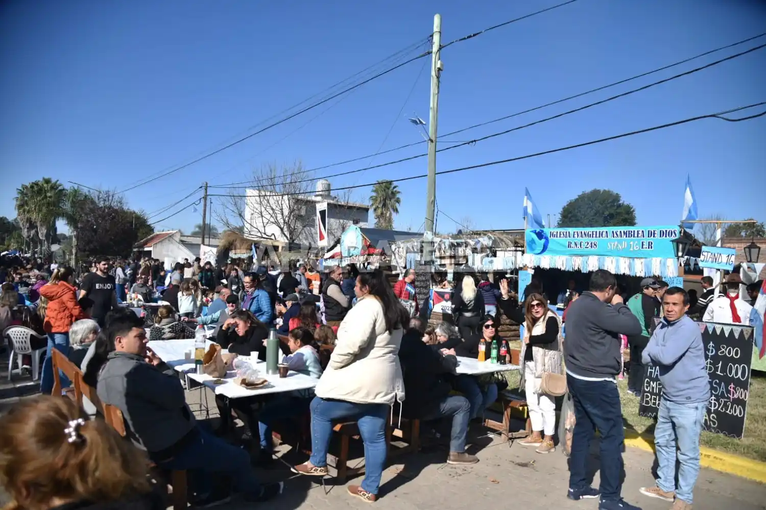 Con una gran convocatoria, Pueblo Belgrano celebró el Día de la Bandera