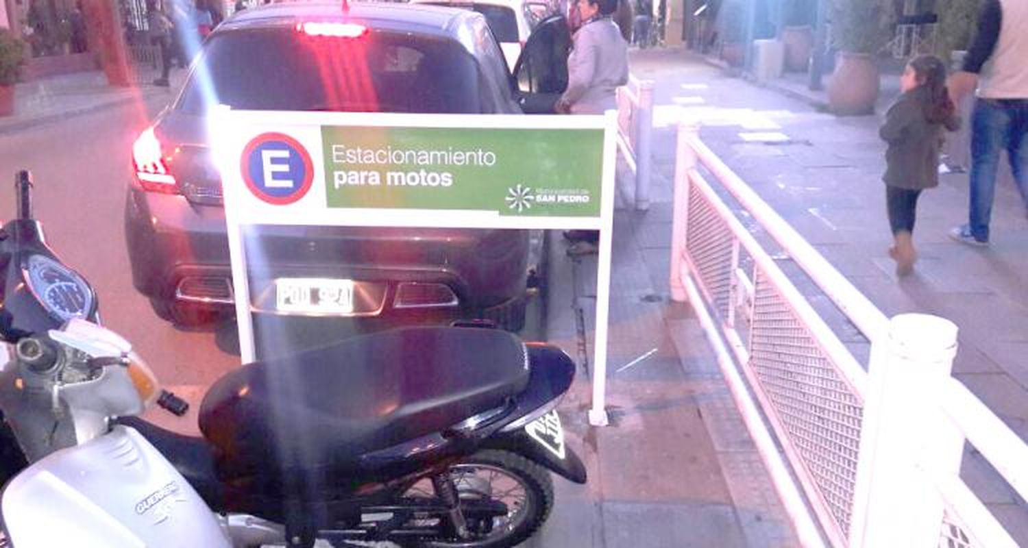 El estacionamiento de motos