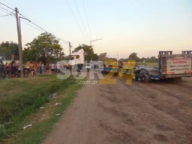 Venado Tuerto: motociclista hospitalizada tras colisionar con un camión