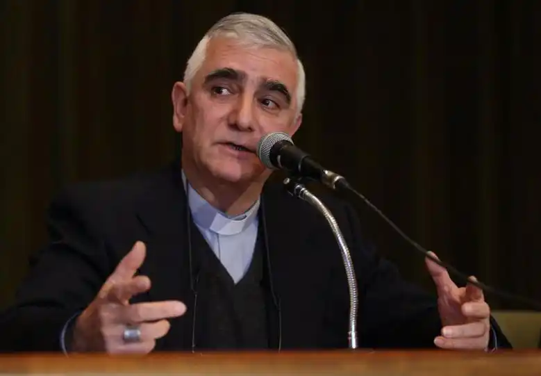 La Iglesia pidió "respetar la división de los poderes"