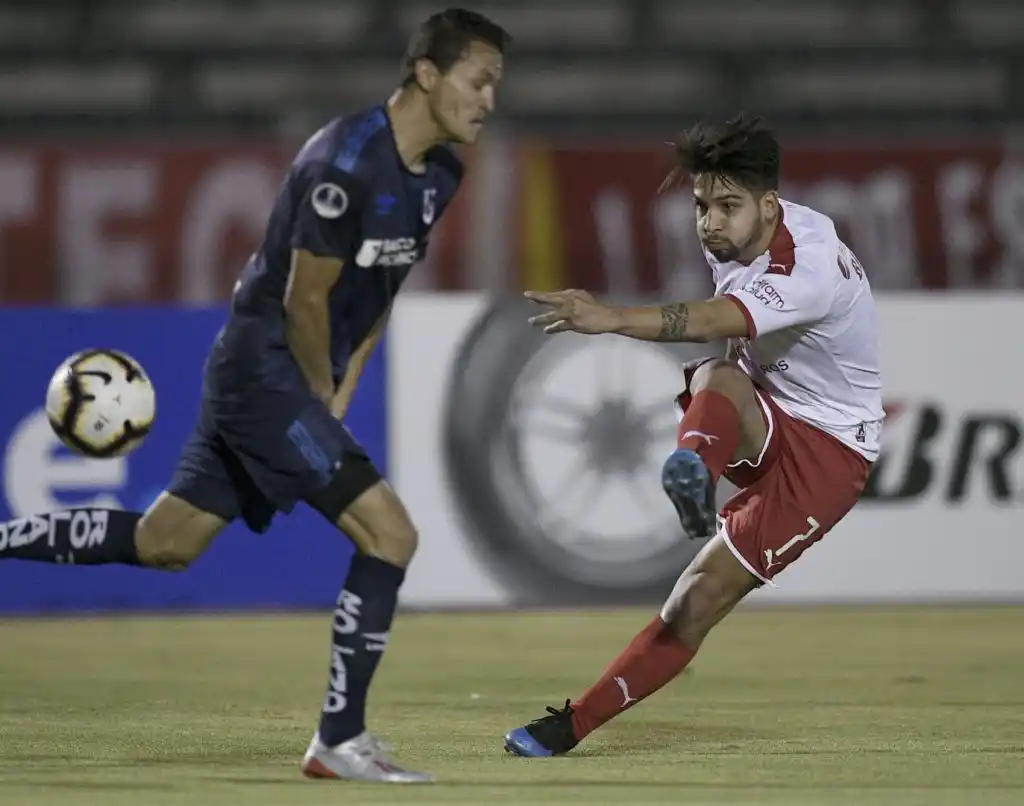 Independiente lo sufrió hasta el final, pero clasificó