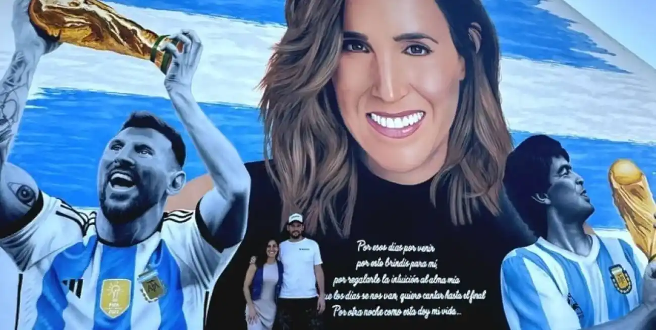 El mural representa la canción "Brindis", donde La Sole les cantó personalmente a los dos campeones del mundo.
