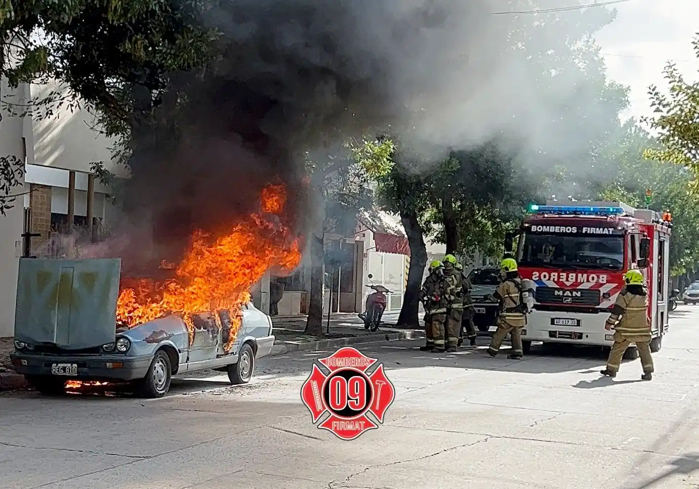 A la llegada de bomberos el fuego estaba generalizado en el habitáculo.