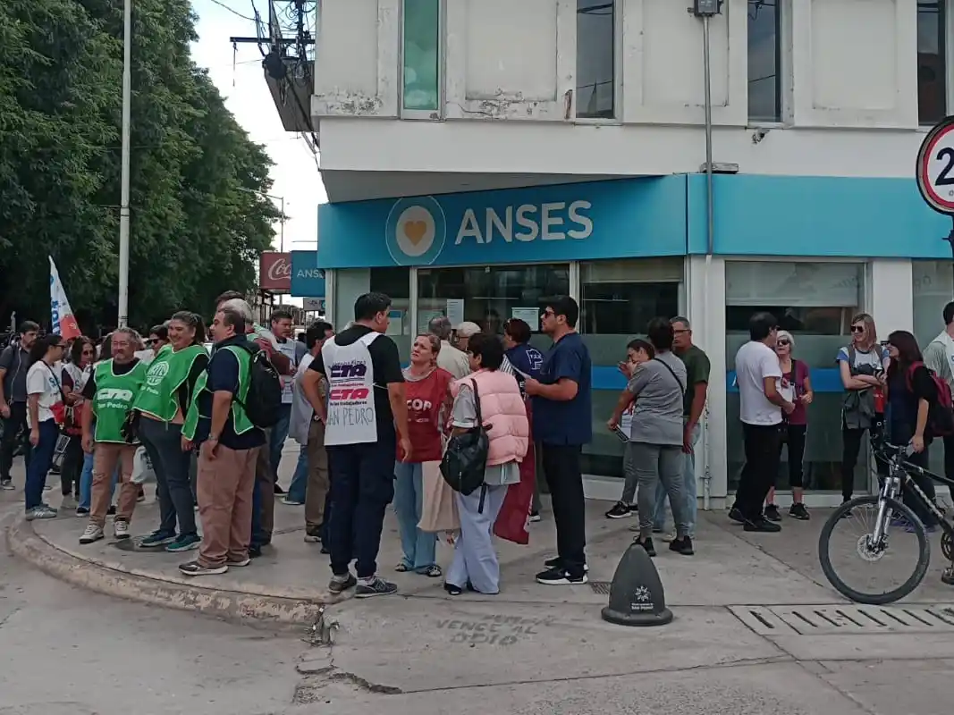 Referentes de Feb, Suteba, Cicop y ATE movilizaron a Anses.