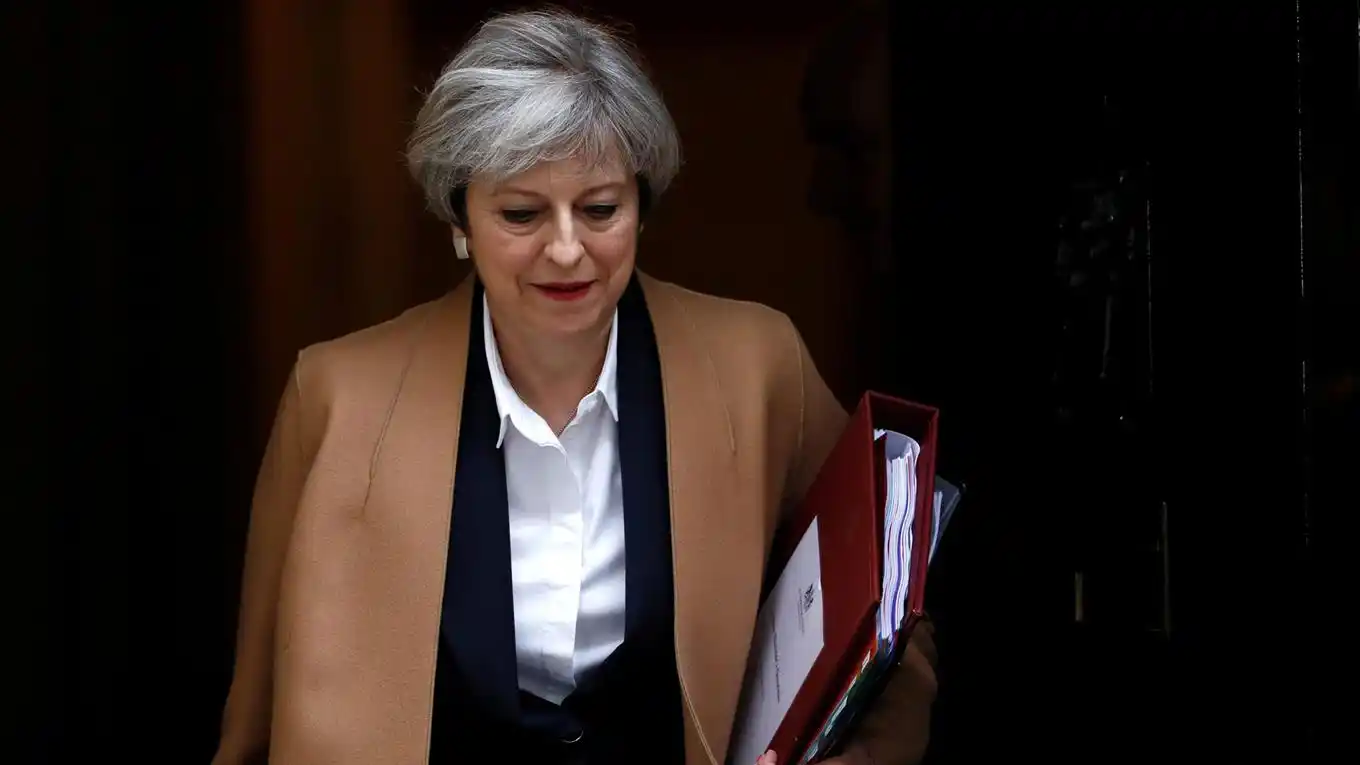 Theresa May oficializa el inicio del Brexit