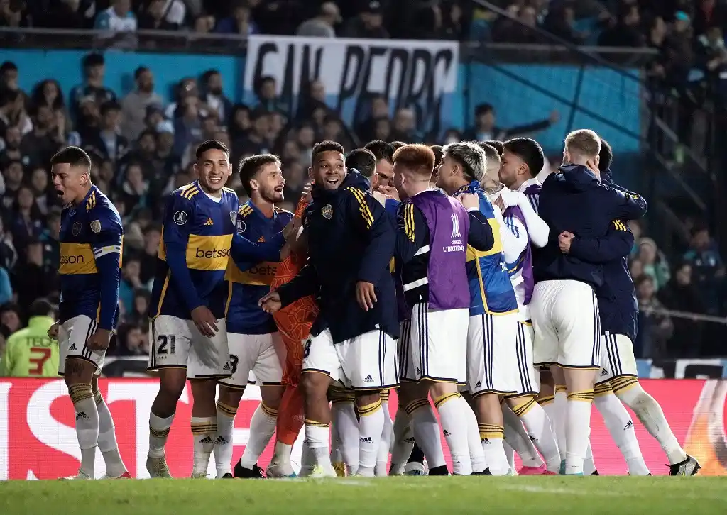 Boca, semifinalista tras vencer a Racing en los penales