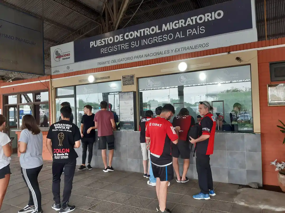 Así está el paso fronterizo para cruzar a Paraguay