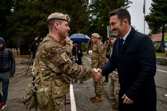 El Gobierno confirmó el aumento salarial para las Fuerzas Armadas