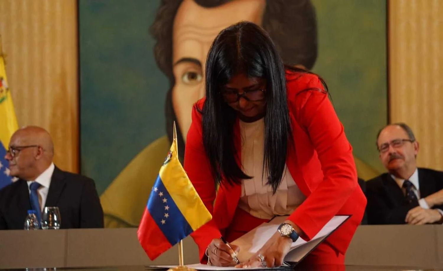 La funcionaria de Venezuela Delcy Rodríguez