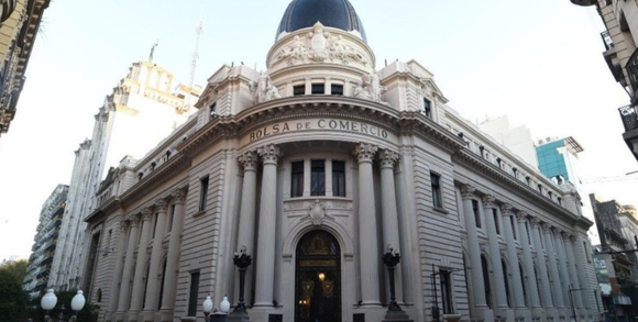 A horas de la llegada de Javier Milei, amenazaron de bomba a la Bolsa de Comercio de Rosario