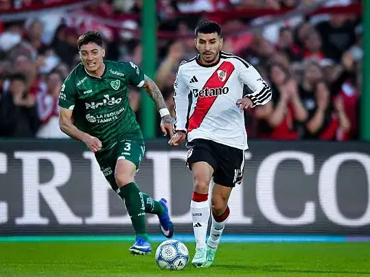 Un ataque de Correa para River.