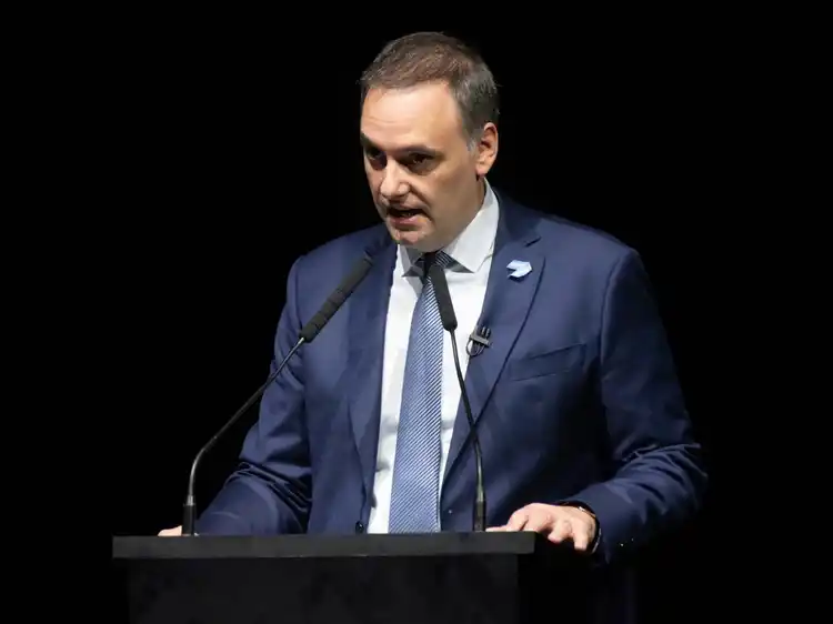 La Justicia archivó una de las causas contra Adorni y el Gobierno lo celebró en redes