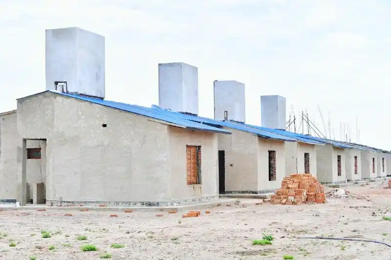 Ugelli: “En la provincia se trabaja en la solución 
habitacional y en el mejoramiento de barrios”