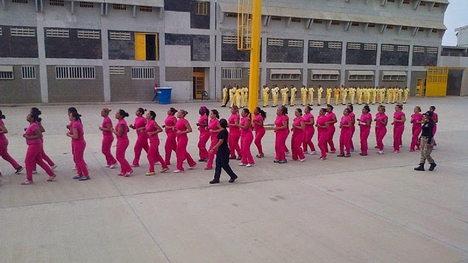 MÁS HACINAMIENTO: denuncian desalojo de más de 170 reclusas de la cárcel Fénix en Lara