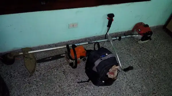 Robaron herramientas de un vivero y las hallaron en un terreno desocupado