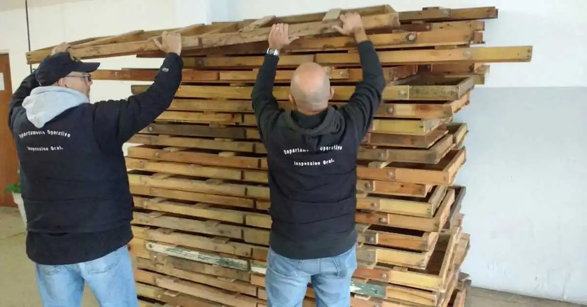 Decomisaron 250 tablones que eran destinados a manteros de Plaza Rocha