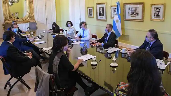 El Gobierno decidió prorrogar nuevamente la prohibición de despidos, ahora hasta fin de año