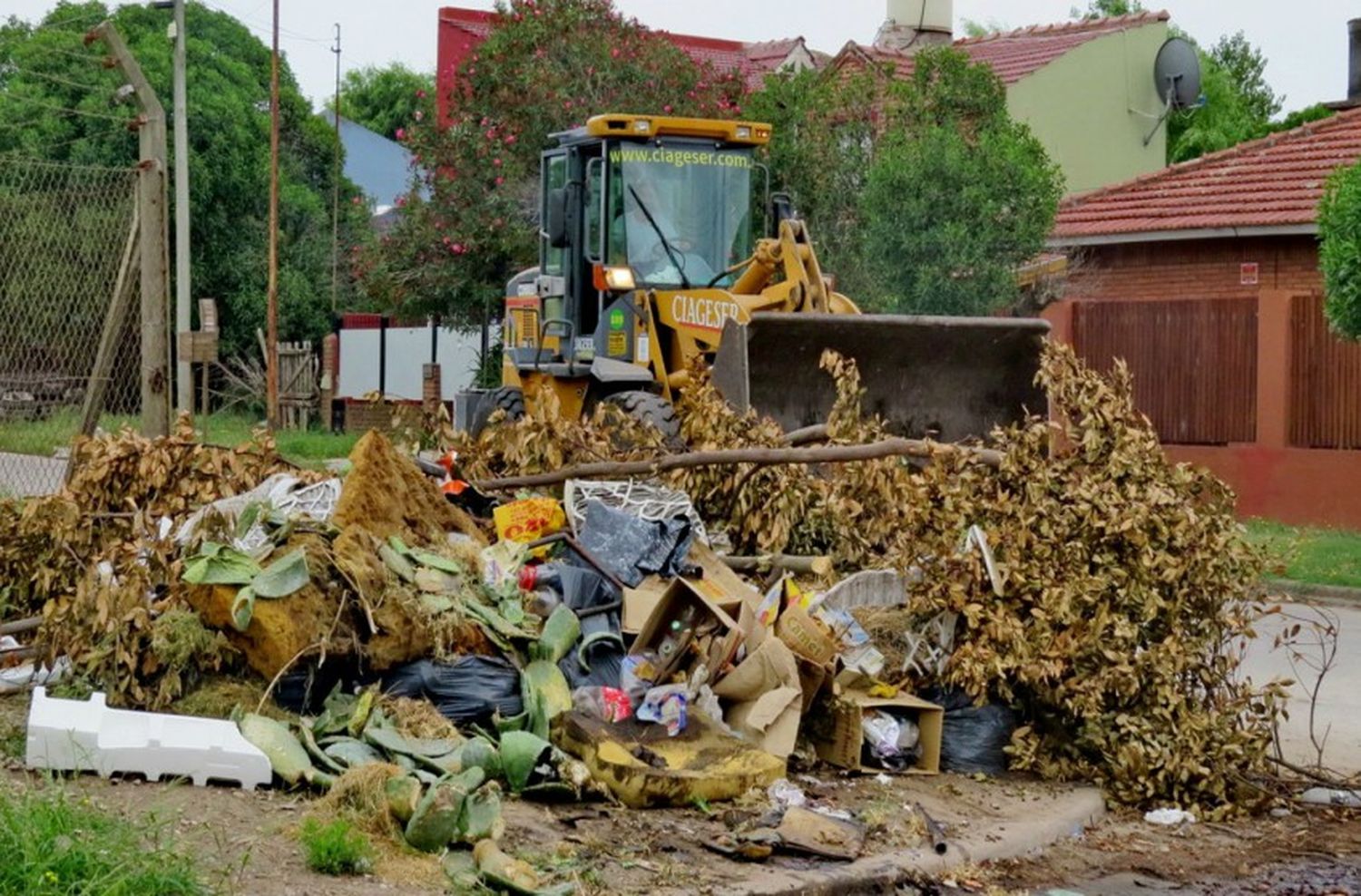 Denuncian que el Emsur tiene "todas las máquinas obsoletas"
