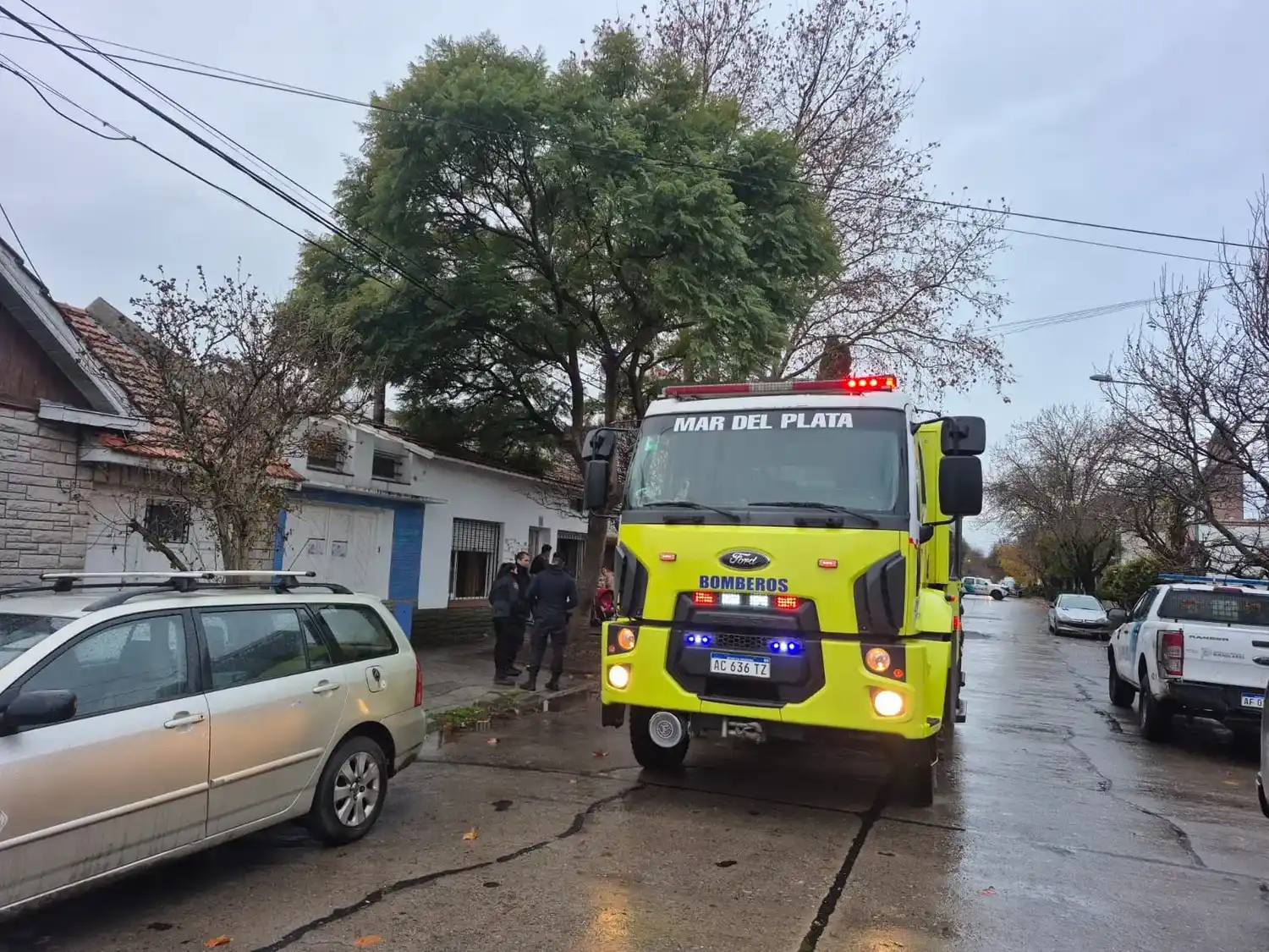 Personal del Cuartel de Bomberos Centro evitaron que las llamas se propagarán al resto de la vivienda.