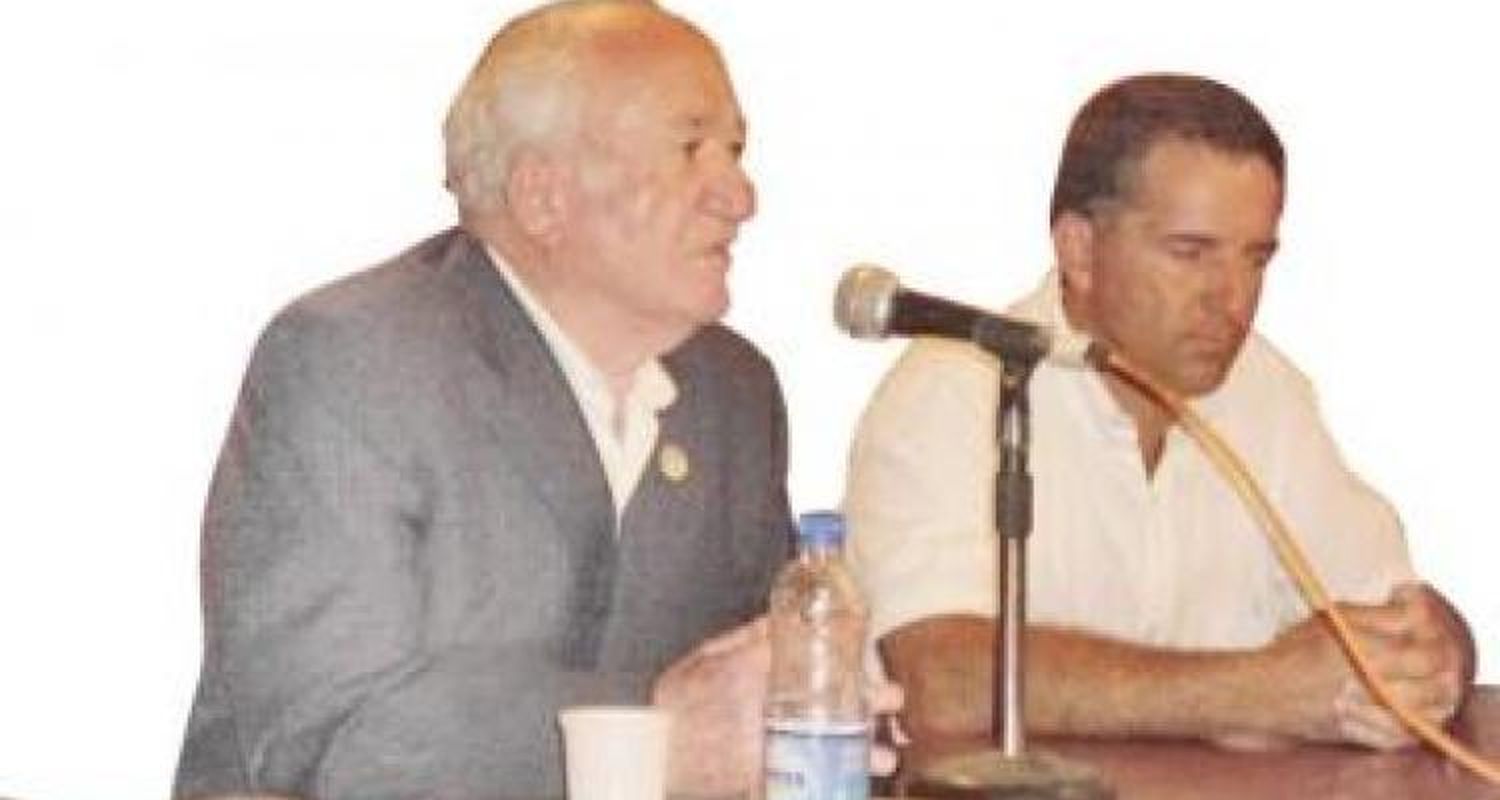 Fracy Cayetano Rodríguez, eje del V Congreso de historia