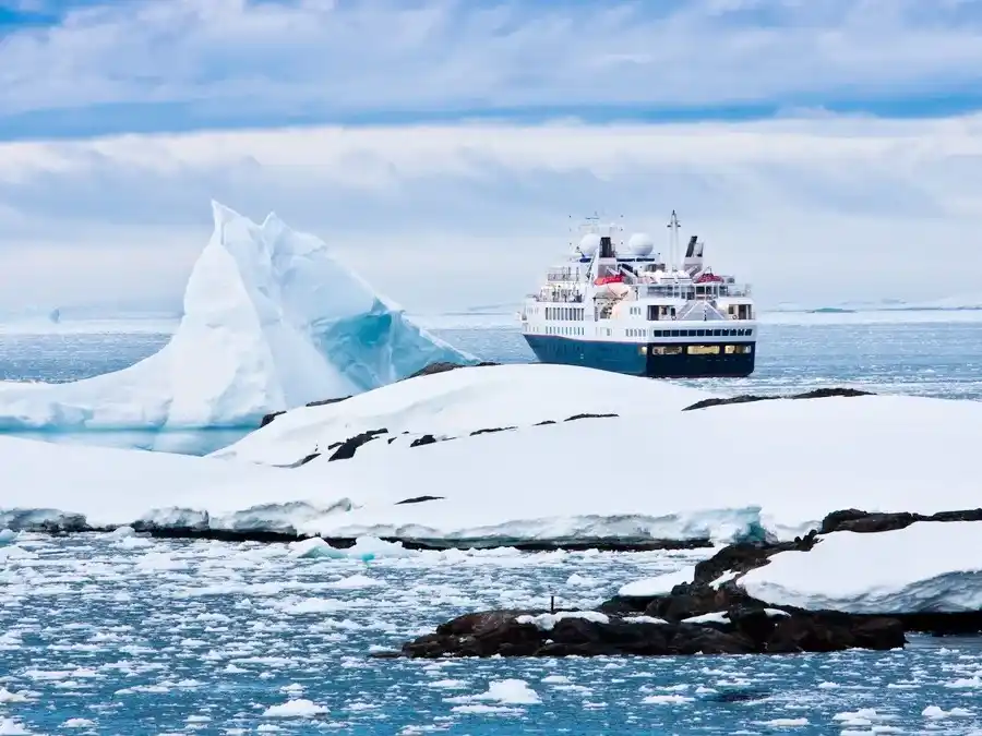 Contraste notorio en la Antártida: crece el turismo desde Ushuaia y cae la logística para programas científicos