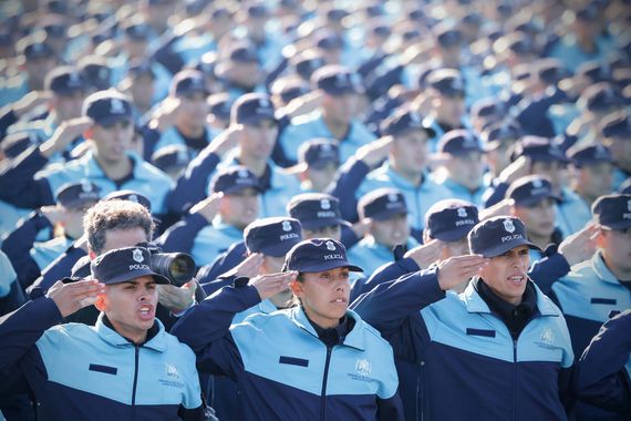 “Los mandan a hacer guardia, a caminar por la villa, a chicos recién egresados”