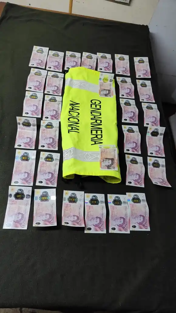 Gendarmería Nacional incautó libras esterlinas en control de rutas 14 y 18