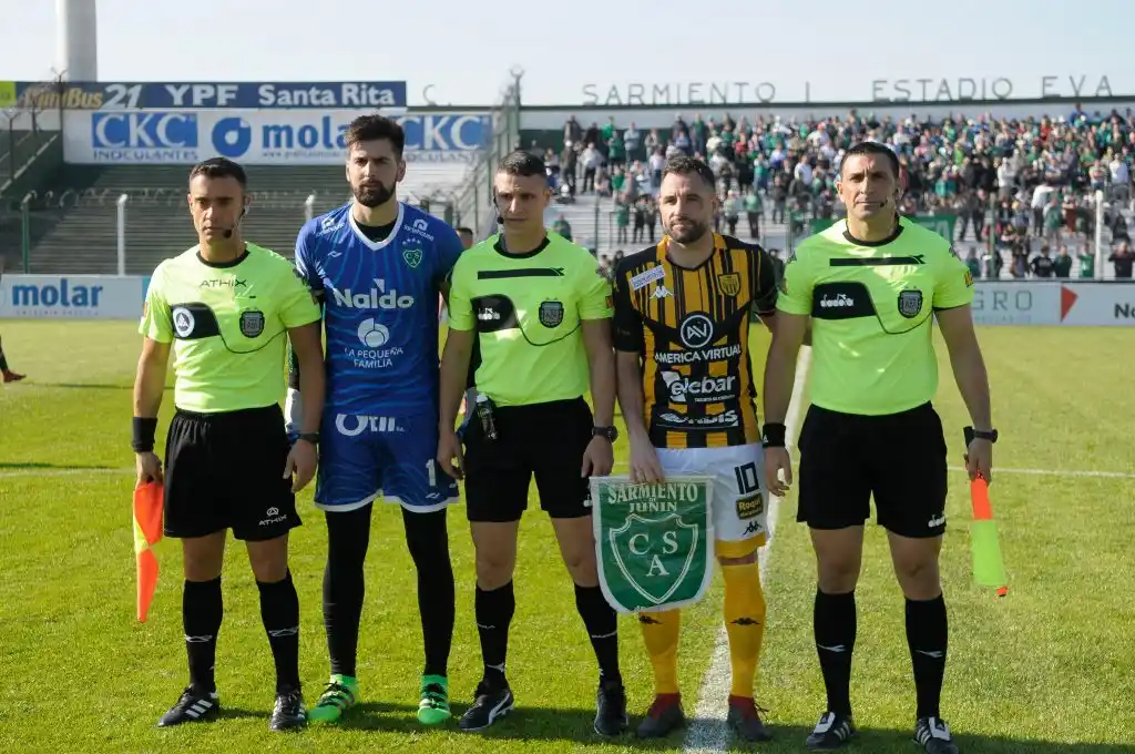 Santamarina hace fútbol pensando en Riestra