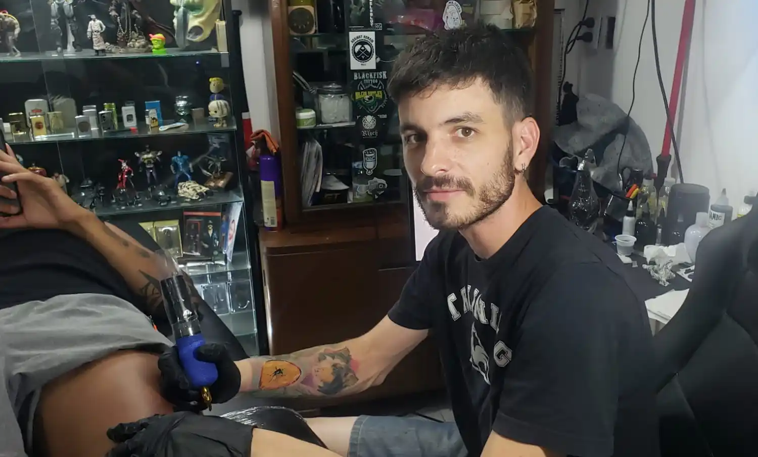 Tras el triunfo en la Copa del Mundo, en Tandil también se vive el furor por los tatuajes de la Selección