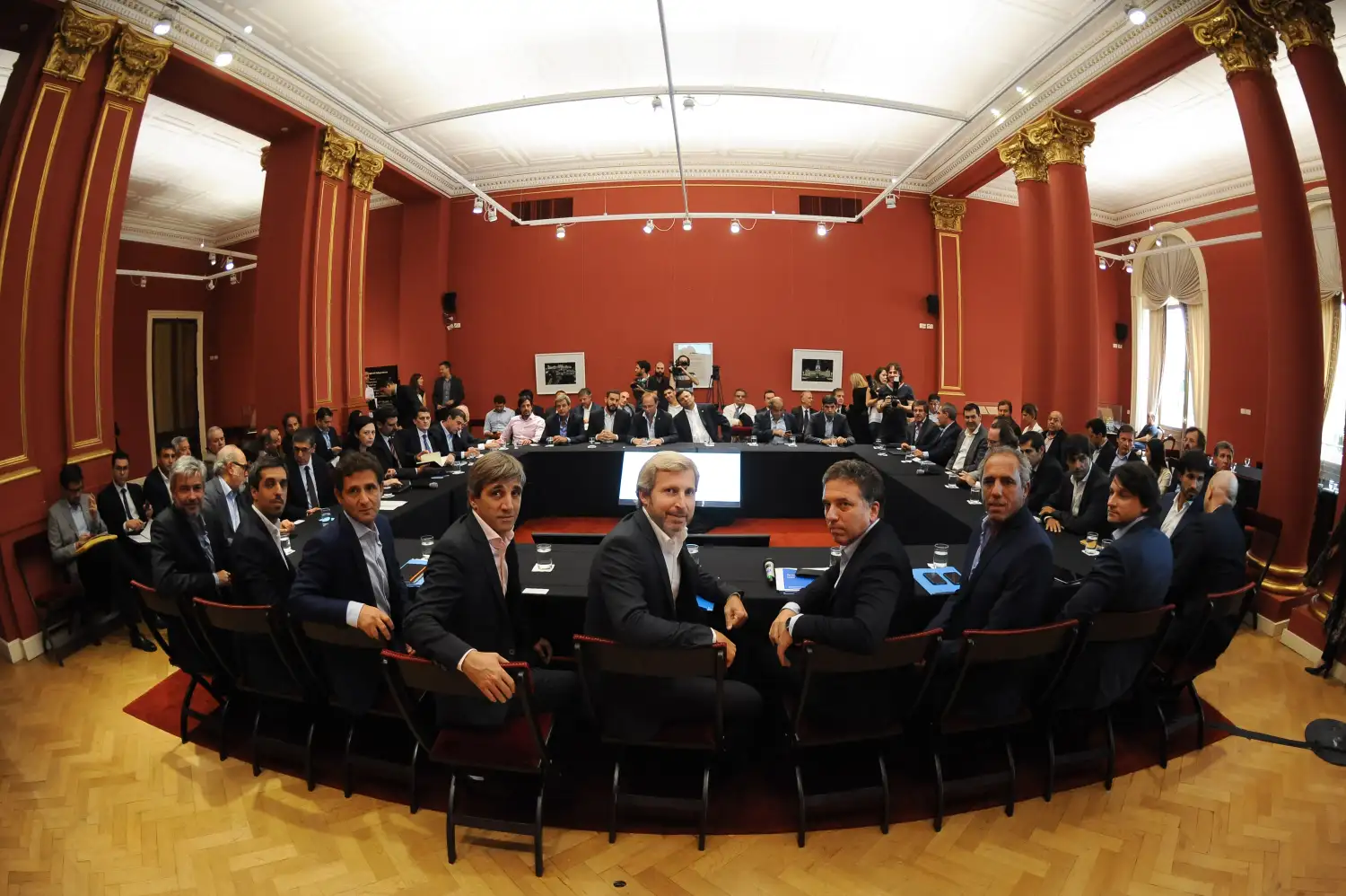 Nación y provincias debaten un nuevo proyecto de coparticipación