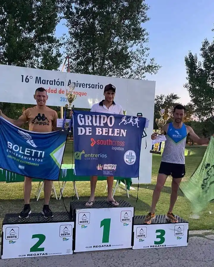 Otra vez Gabriel Leiva superó a los gualeguayenses Sergio Meoniz y Mauricio Boletti. El fondista empleó soberbios 25´28" para recorrer los 8 kilómetros de la prueba principal.