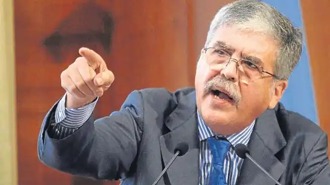 De Vido cruzó a Gustavo Marangoni, quien criticó al progresismo y se definió como liberal