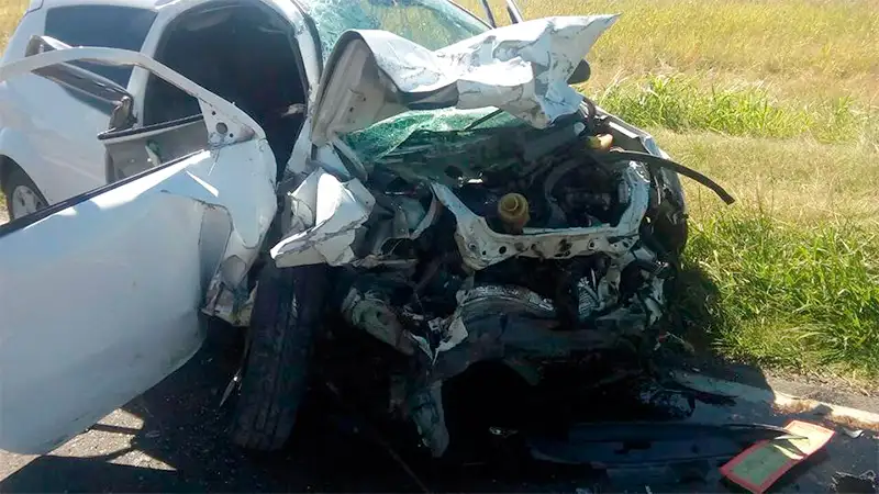 Sigue grave uno de los sobrevivientes del choque trágico en Ruta 12