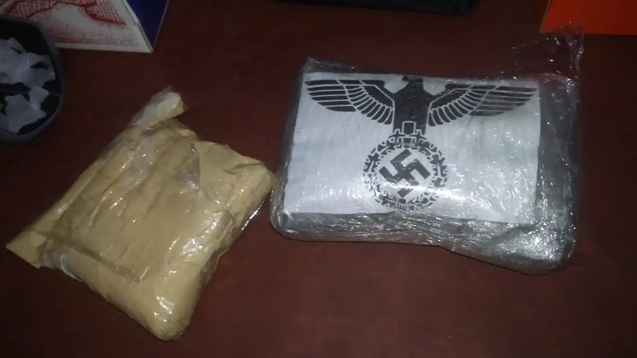 En Avellaneda cayeron los "narco-nazis": Marcaban la cocaína con la cruz esvástica