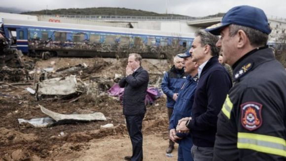 Peor accidente ferroviario de Grecia fue provocado por «TRÁGICO ERROR HUMANO»